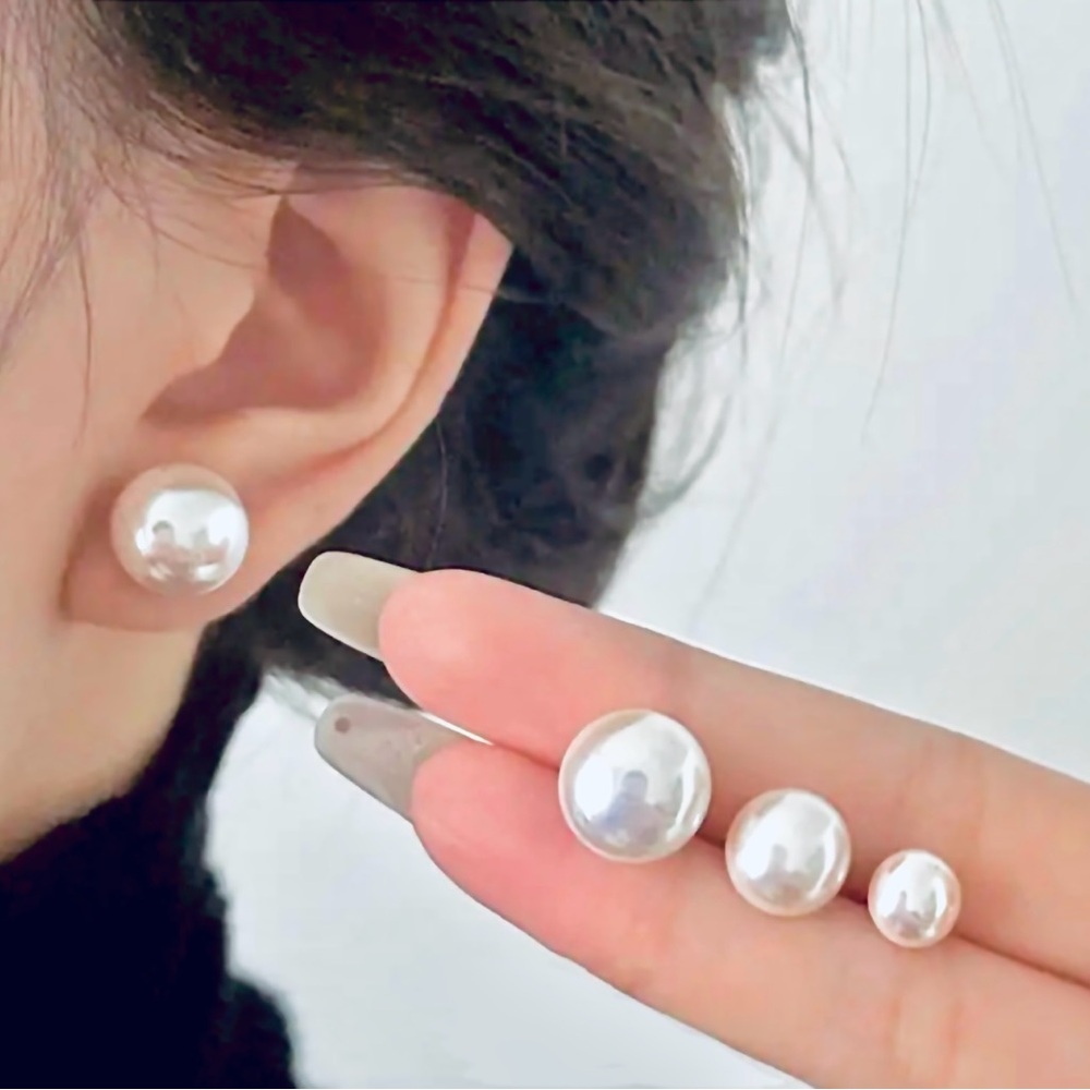 Classic Pearl Stud Earrings ✨ - Picture 3 of 10